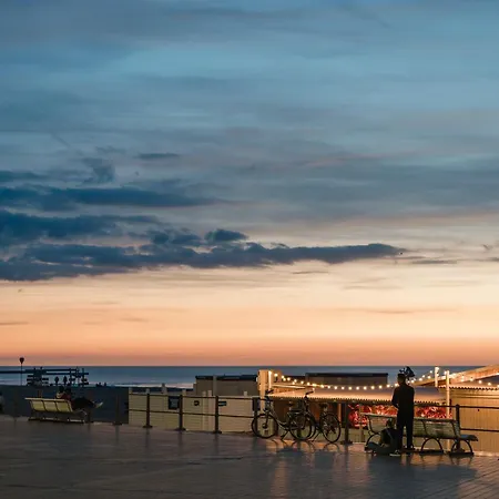 Cosy Au Cœur De La Balnéaire Offrant Vue Unique Et à 300m De La Apartamento